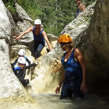 Rcn Les Collines De Campsite 4*